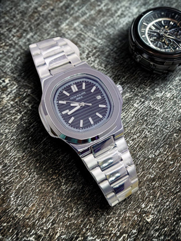 Elegant Silver Patek Philippe Nautilus-Inspired Men's Watch